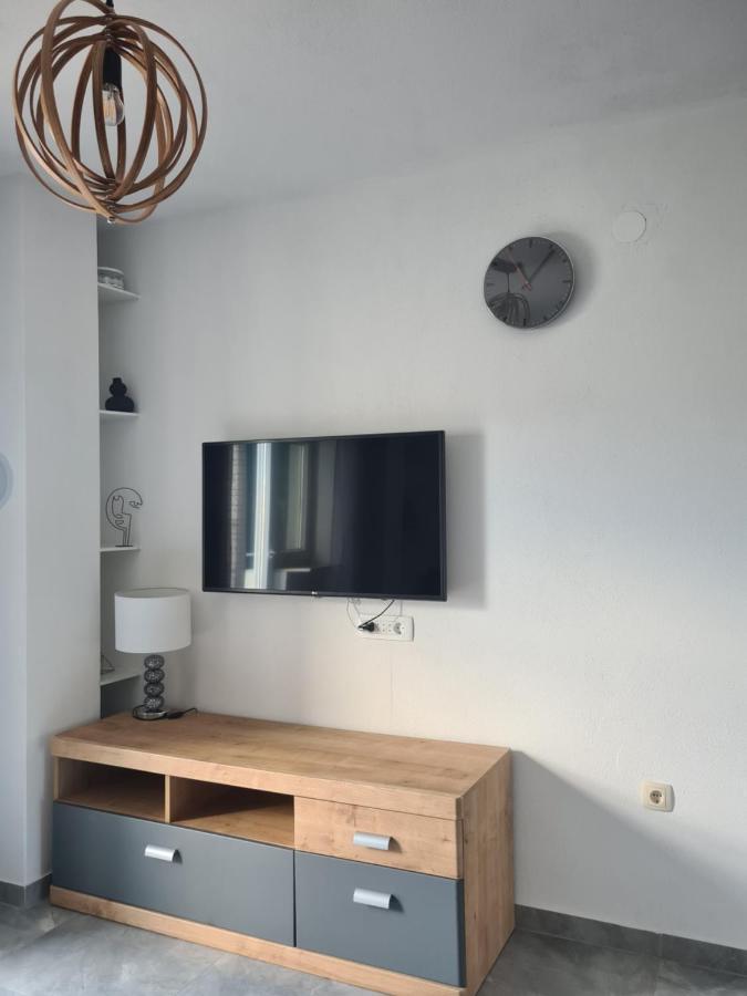 Hello Sunshine - Apartment On The Beach Zubovici Exterior photo